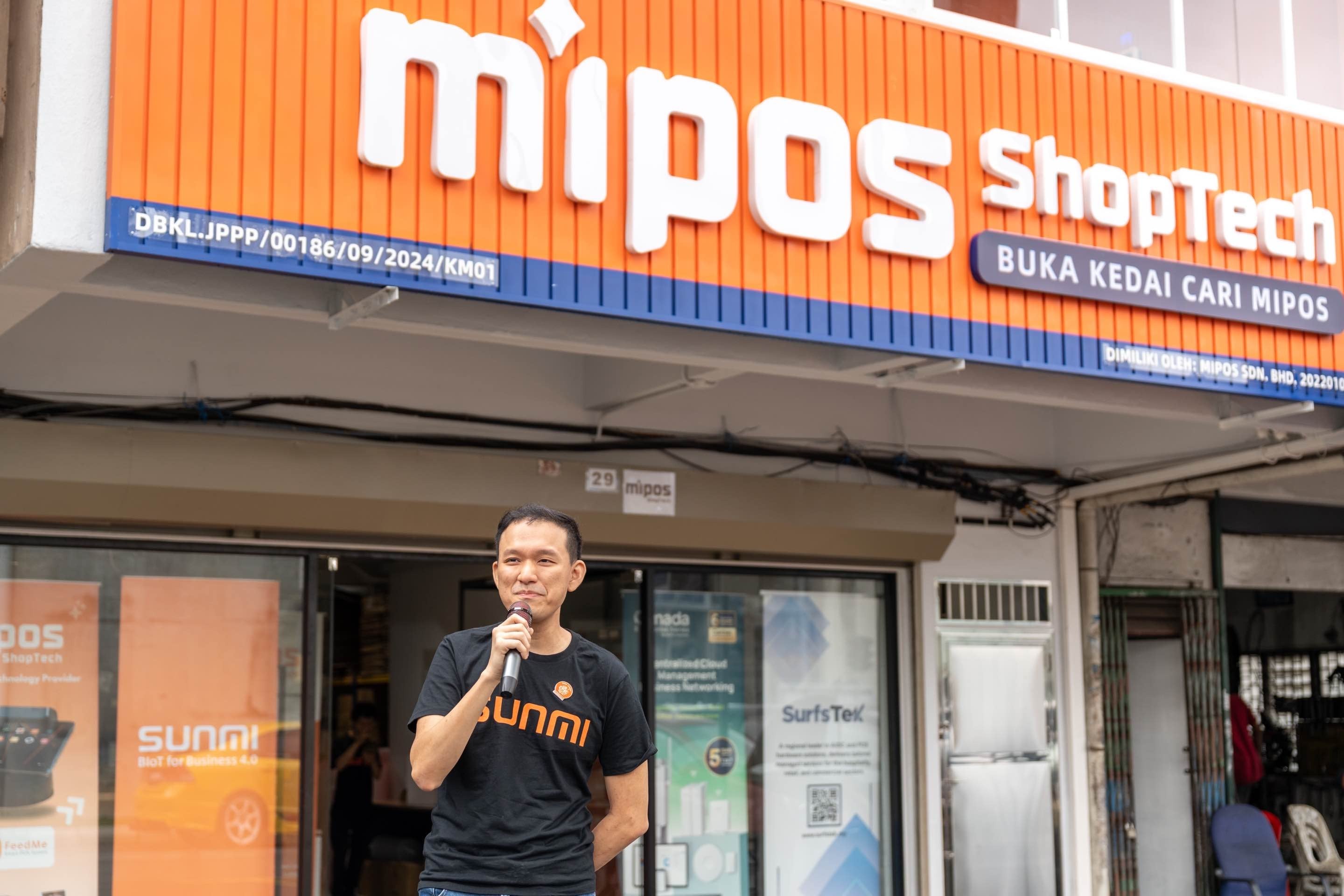 CEO speaking at Mipos ShopTech storefront